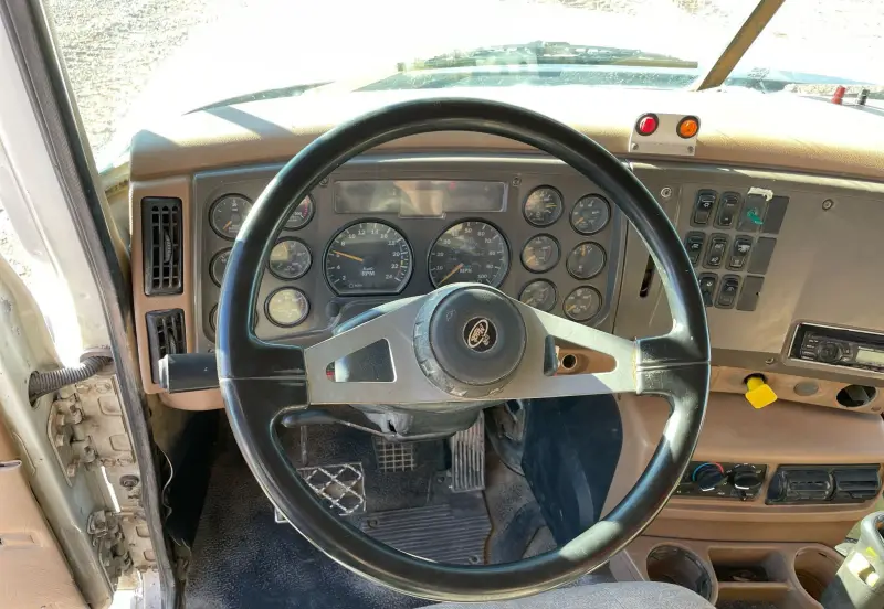 2005 Mack Granite CV713 photo 26
