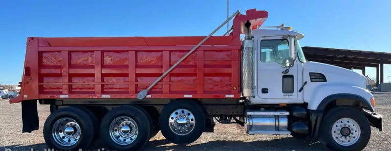 2005 Mack Granite CV713 photo 4