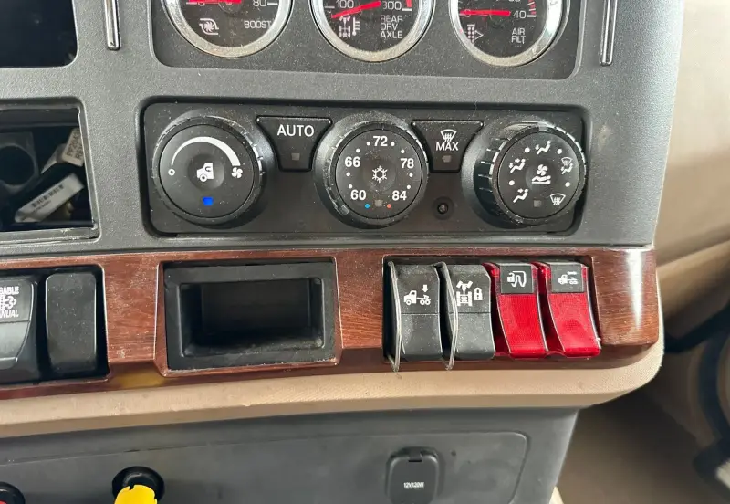 2021 Kenworth T680 photo 37