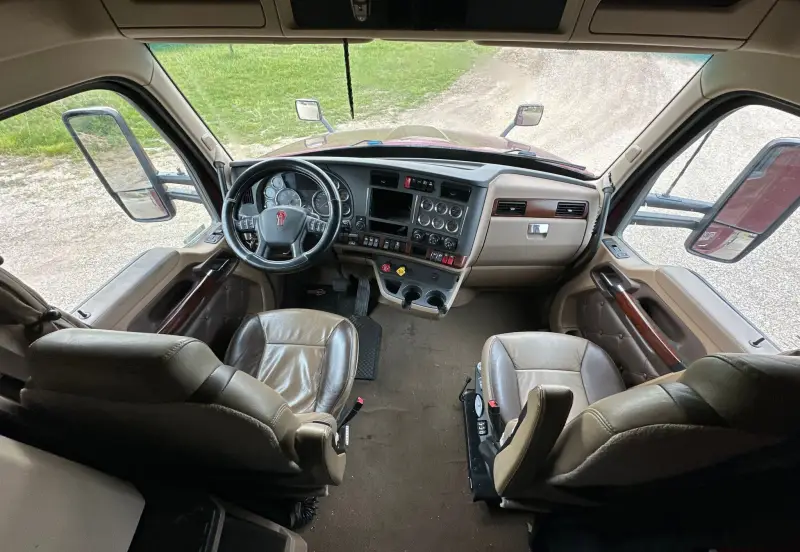 2021 Kenworth T680 photo 48