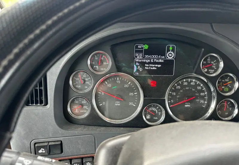 2021 Kenworth T680 photo 32