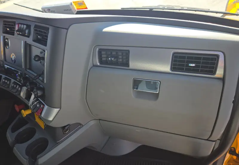 2021 Kenworth T680 photo 50