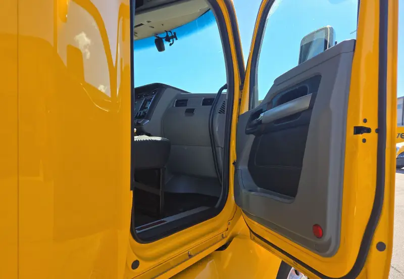 2021 Kenworth T680 photo 47