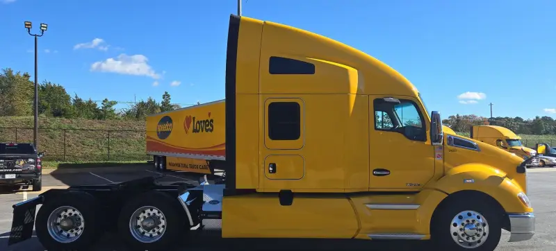 2021 Kenworth T680 photo 4