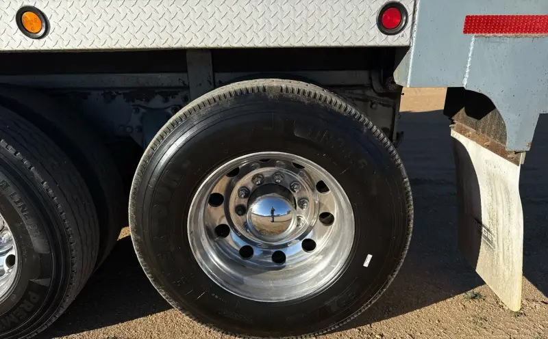 2013 Freightliner Coronado photo 77