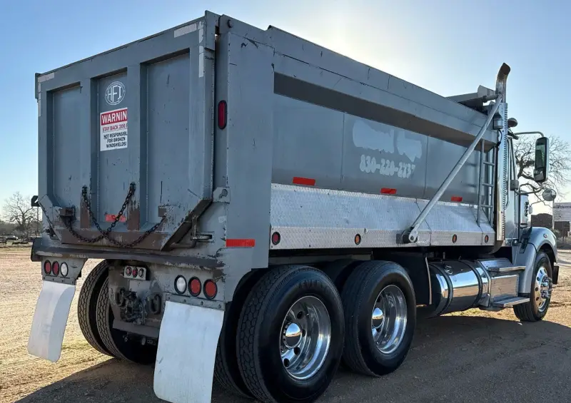 2013 Freightliner Coronado photo 5
