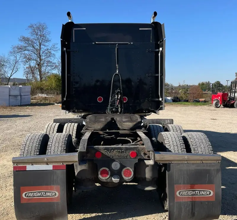 2016 Freightliner Coronado photo 6