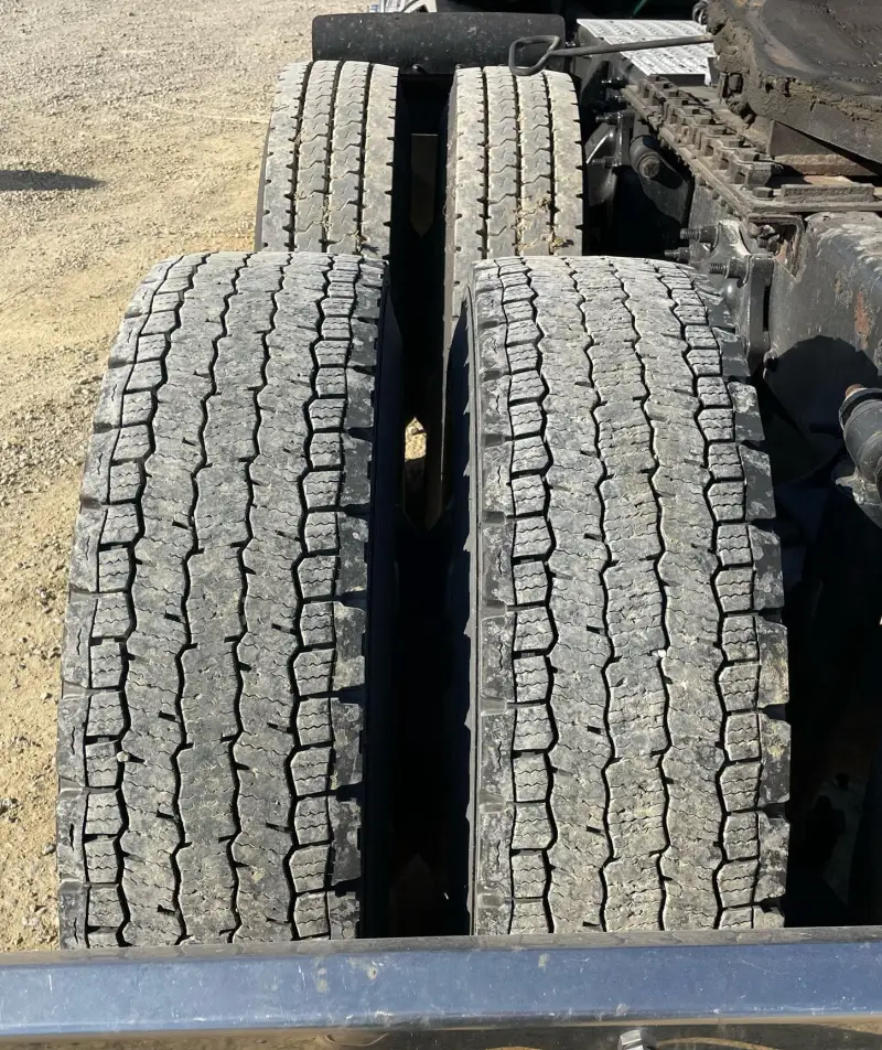 2016 Freightliner Coronado photo 80