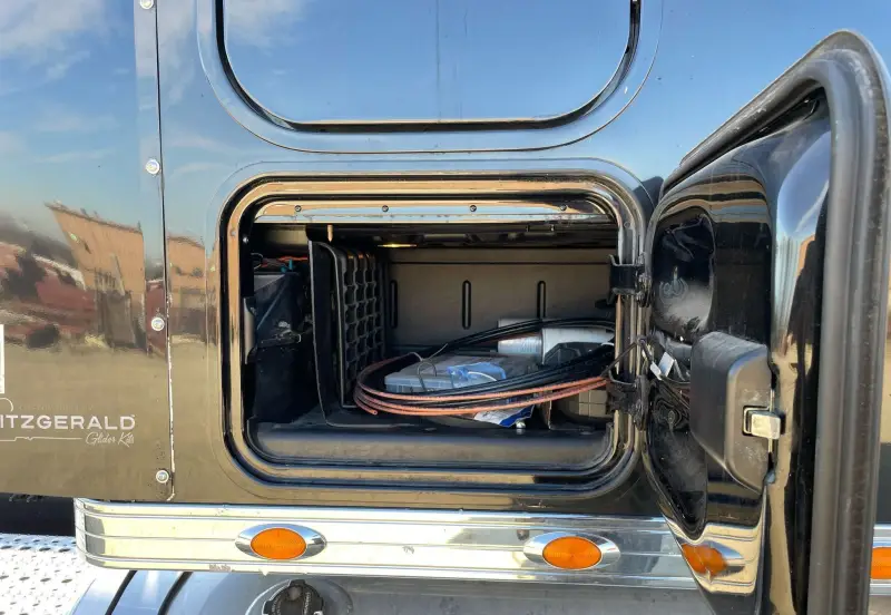 2016 Freightliner Coronado photo 13