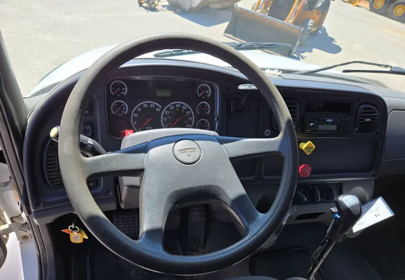 2006 Freightliner Business Class M2 photo 122