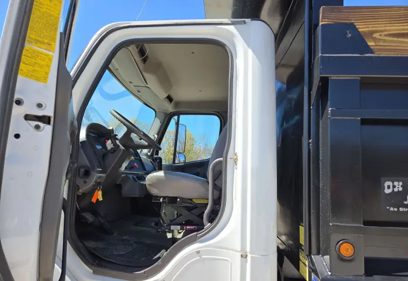 2006 Freightliner Business Class M2 photo 116
