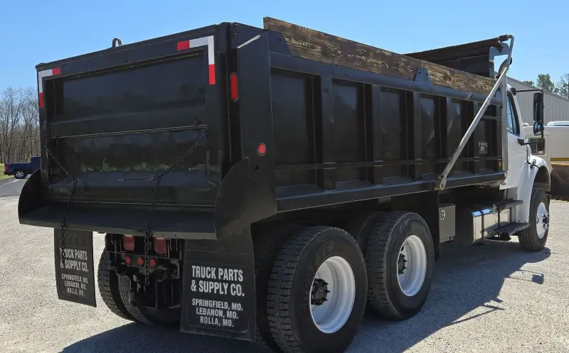 2006 Freightliner Business Class M2 photo 5