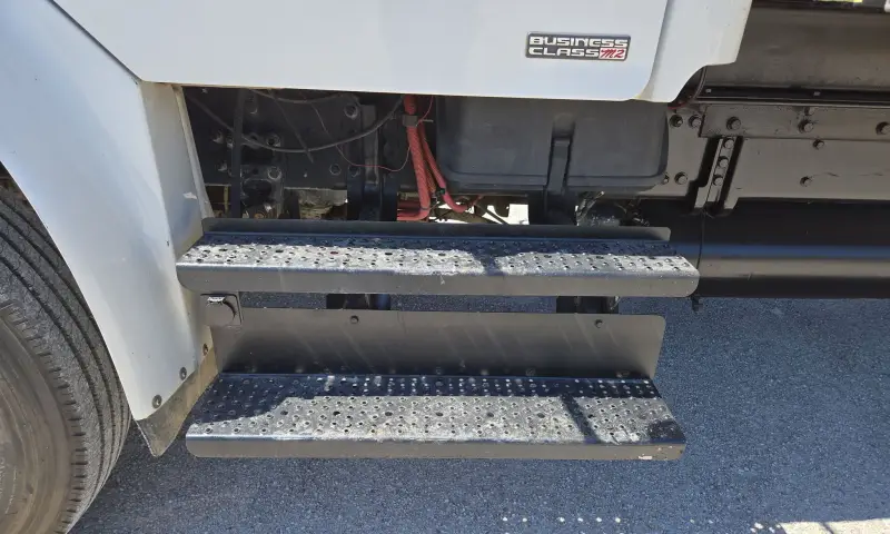2006 Freightliner Business Class M2 photo 93