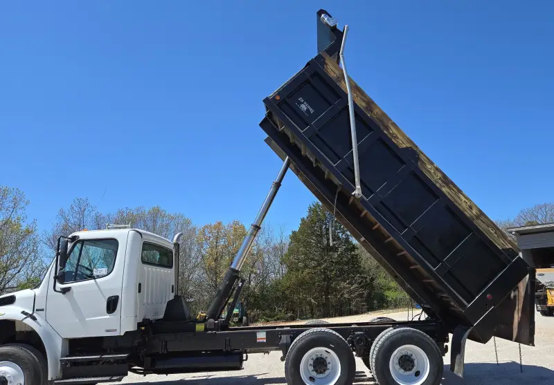 2006 Freightliner Business Class M2 photo 31