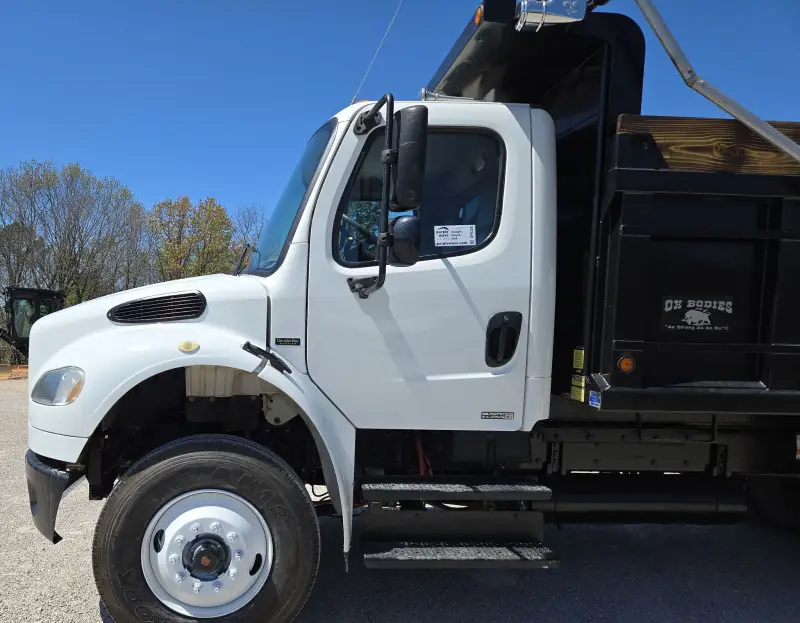 2006 Freightliner Business Class M2 photo 75