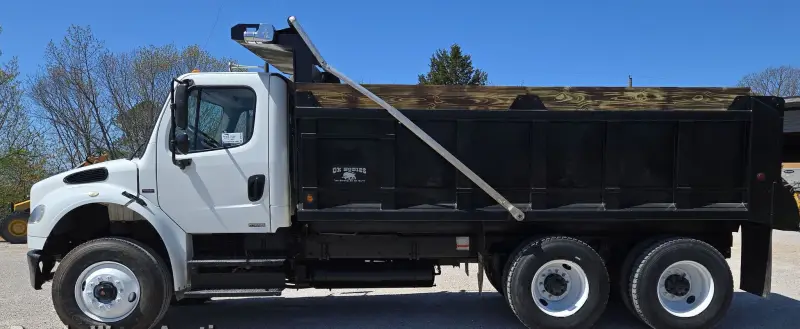 2006 Freightliner Business Class M2 photo 8