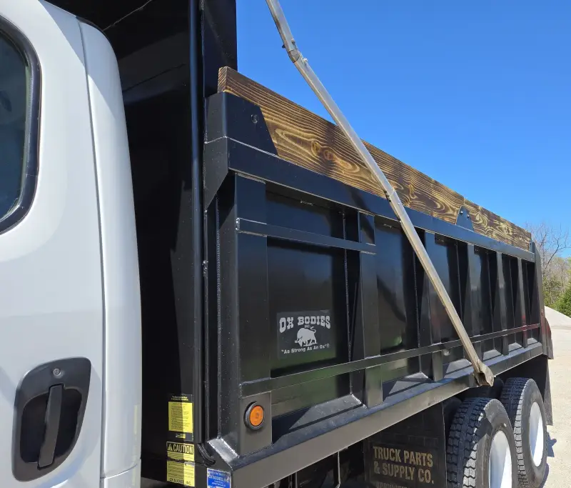 2006 Freightliner Business Class M2 photo 16