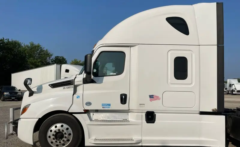 2019 Freightliner Cascadia 126 photo 22