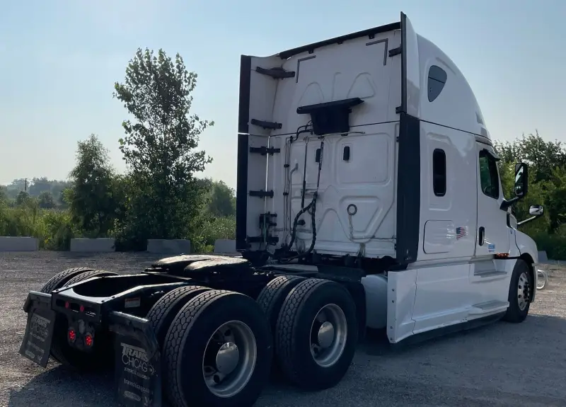 2019 Freightliner Cascadia 126 photo 5