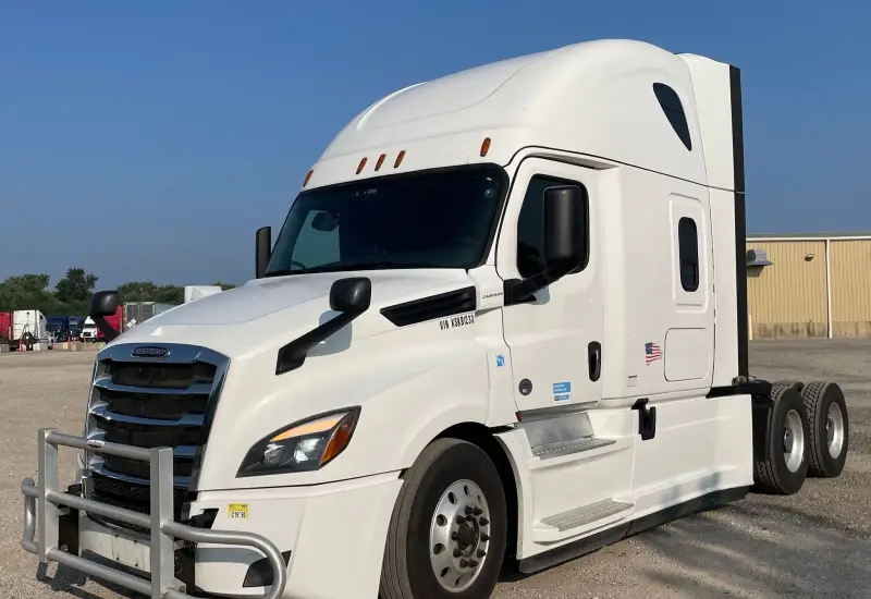 2019 Freightliner Cascadia 126 photo 1