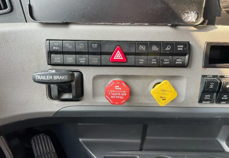 2019 Freightliner Cascadia 126 photo 35