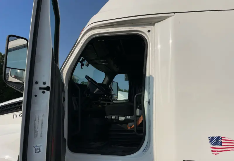 2019 Freightliner Cascadia 126 photo 24