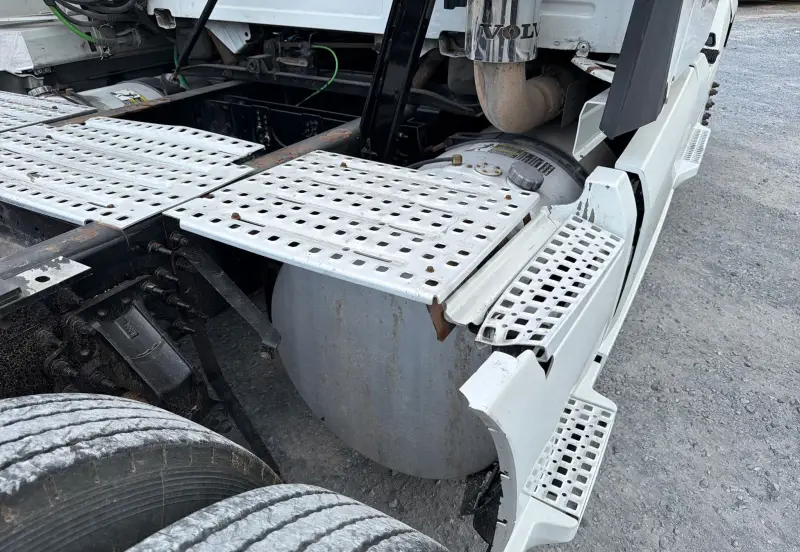 2020 Volvo VNL photo 16