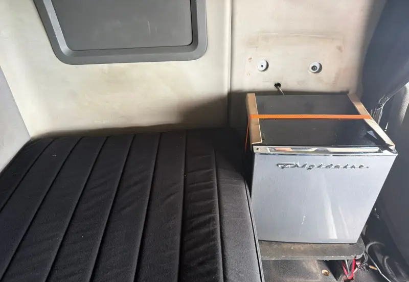 2020 Volvo VNL photo 49