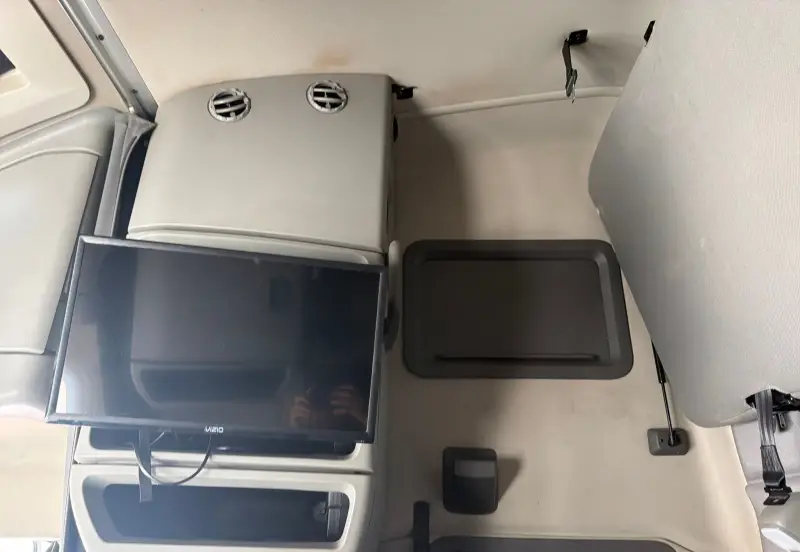 2020 Volvo VNL photo 45