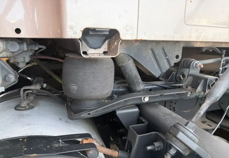 2014 Volvo VNL770 photo 13