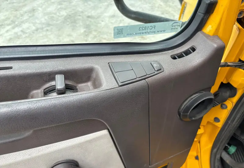 2016 Volvo VNL photo 28
