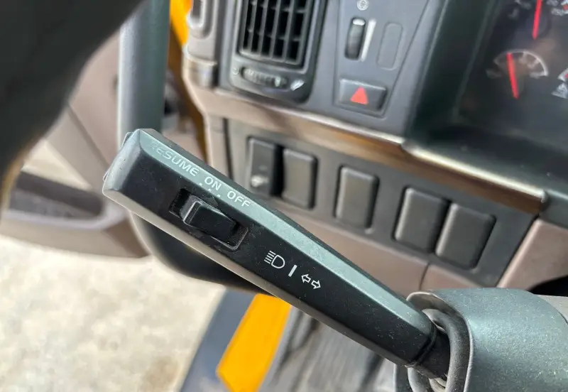 2016 Volvo VNL photo 38