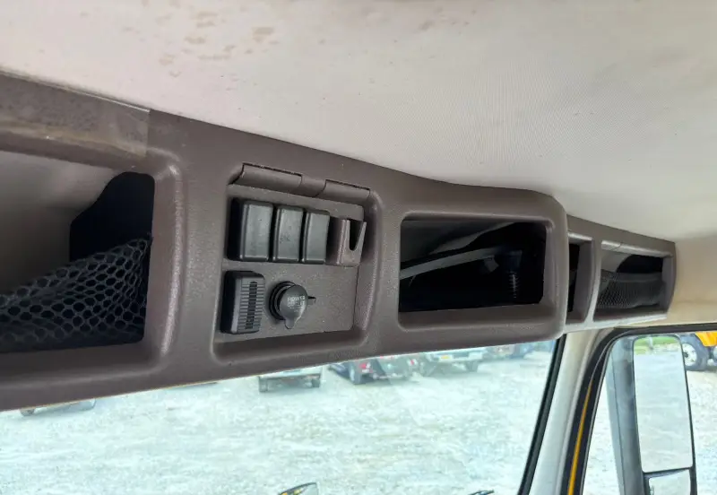 2016 Volvo VNL photo 47