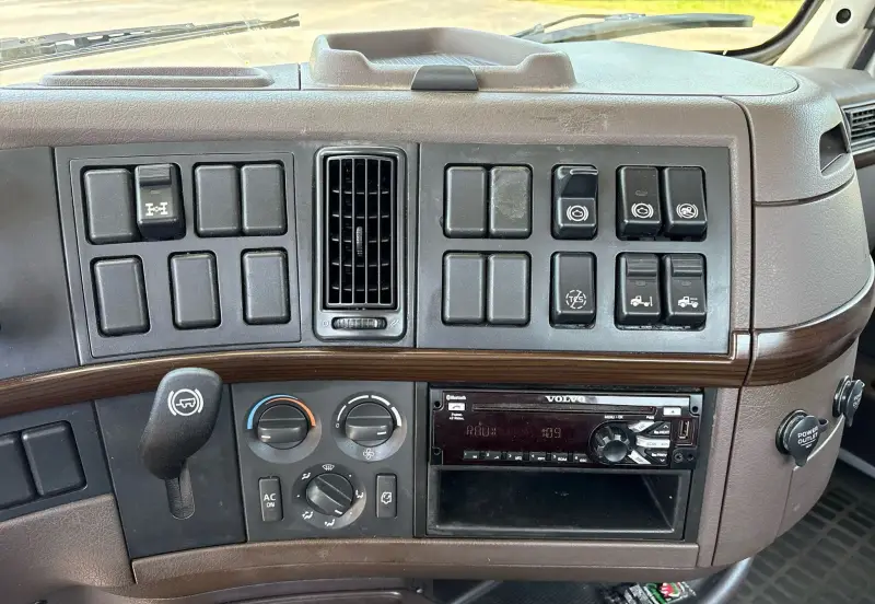 2018 Volvo Truck VNL photo 25