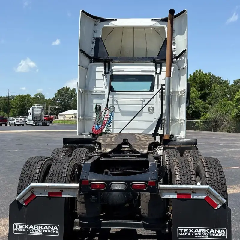 2018 Volvo Truck VNL photo 6