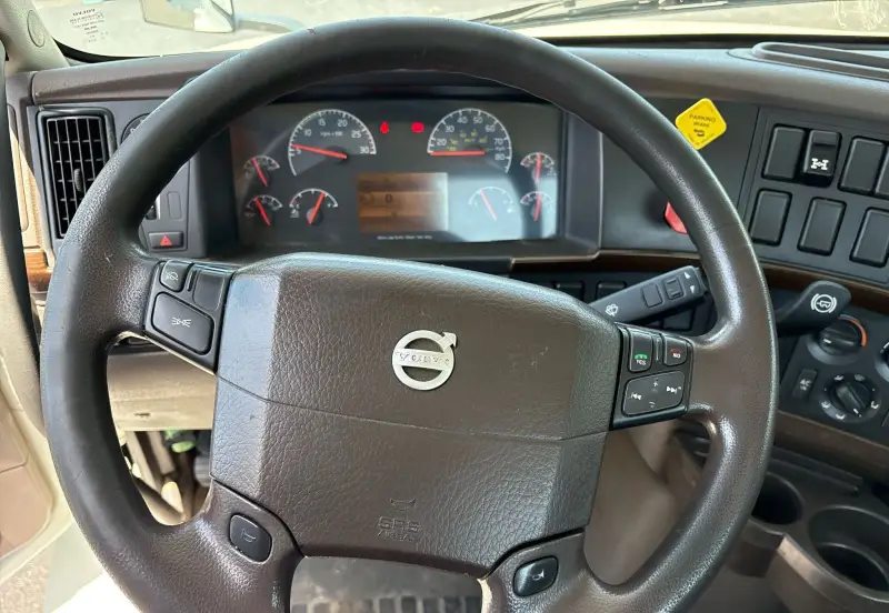 2018 Volvo Truck VNL photo 23