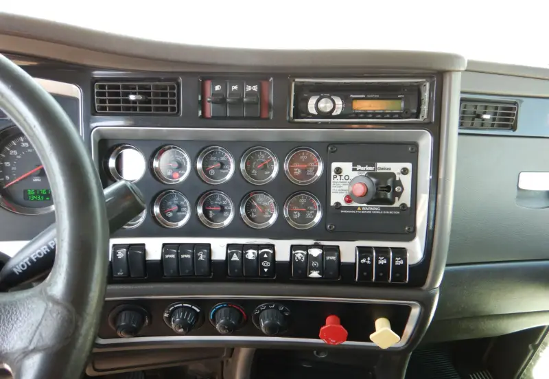 2012 Kenworth T800 photo 36