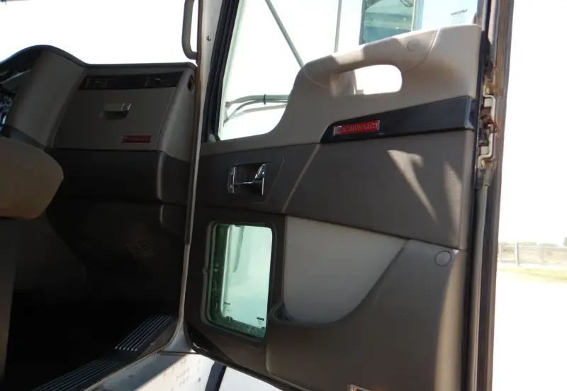 2012 Kenworth T800 photo 51