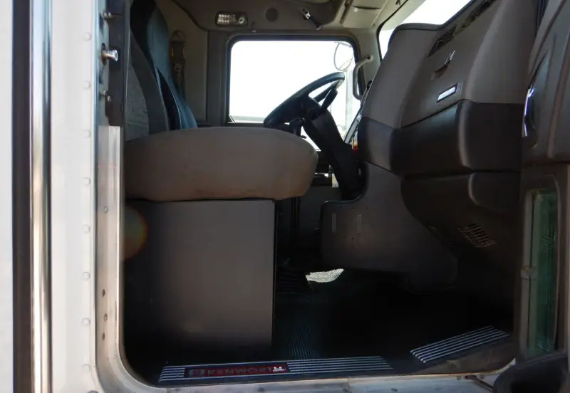 2012 Kenworth T800 photo 52