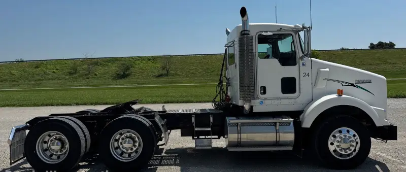 2007 Kenworth T800 photo 4