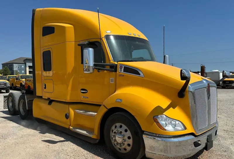 2022 Kenworth T680 photo 3
