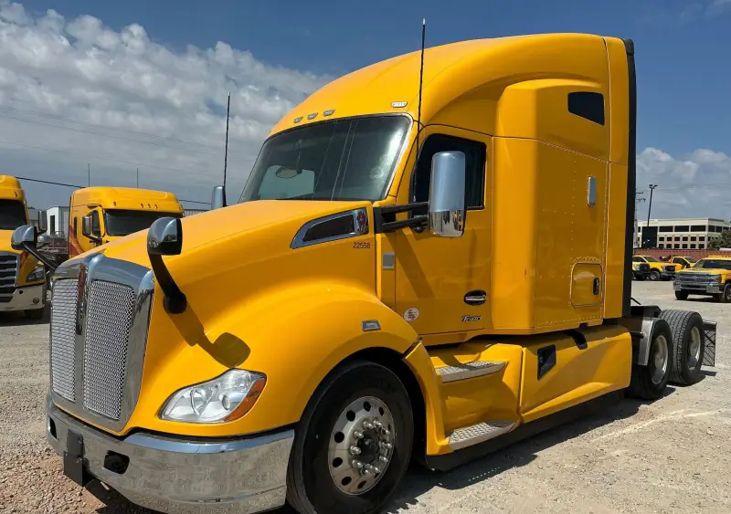 2022 Kenworth T680 photo 1