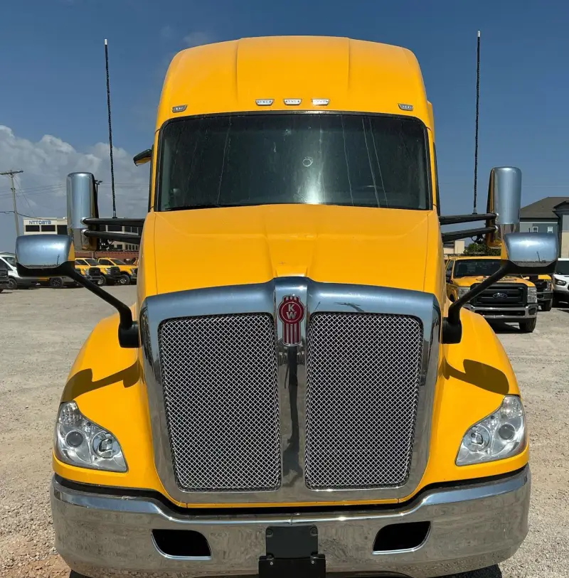 2022 Kenworth T680 photo 2