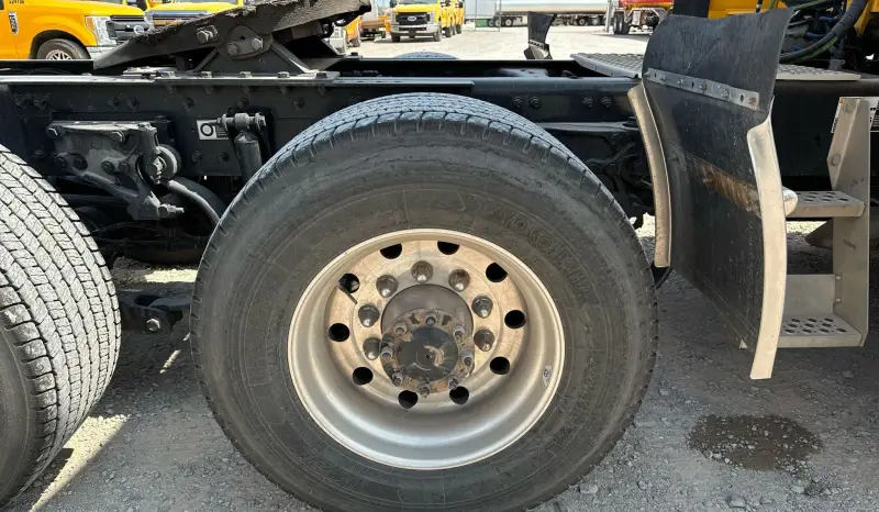2022 Kenworth T680 photo 52