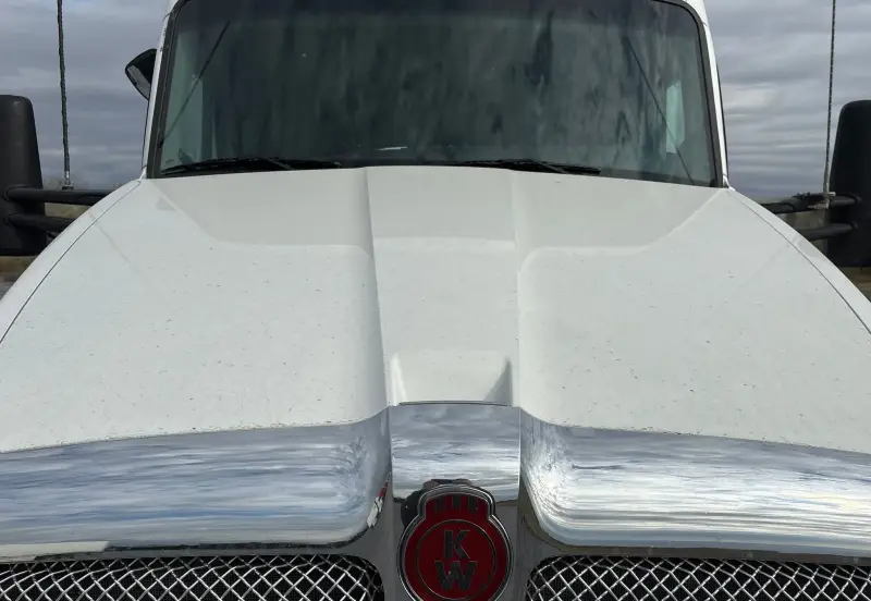 2022 Kenworth T680 photo 18
