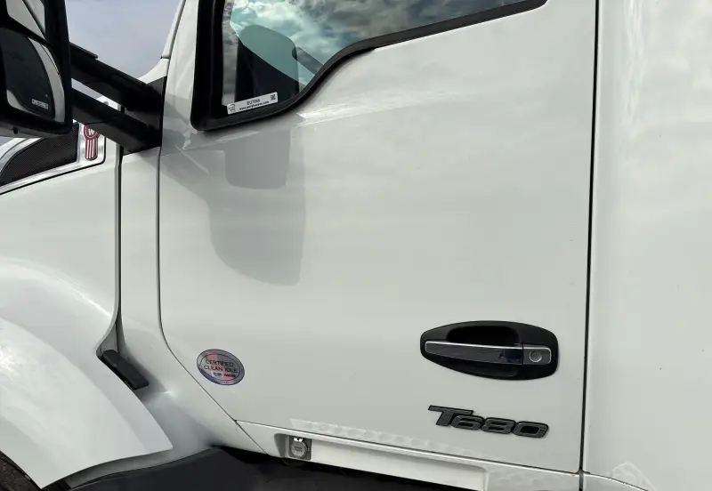 2022 Kenworth T680 photo 13