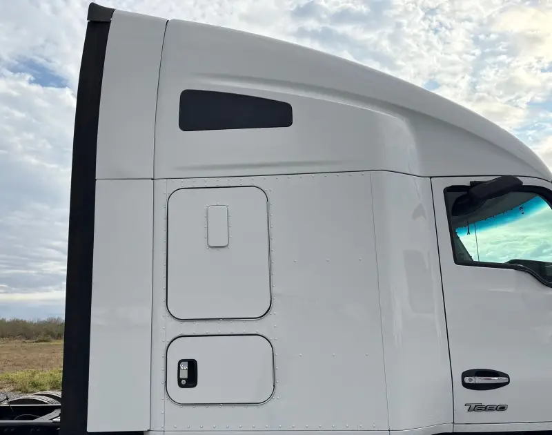2022 Kenworth T680 photo 24