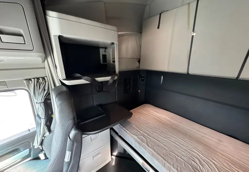 2022 Kenworth T680 photo 55