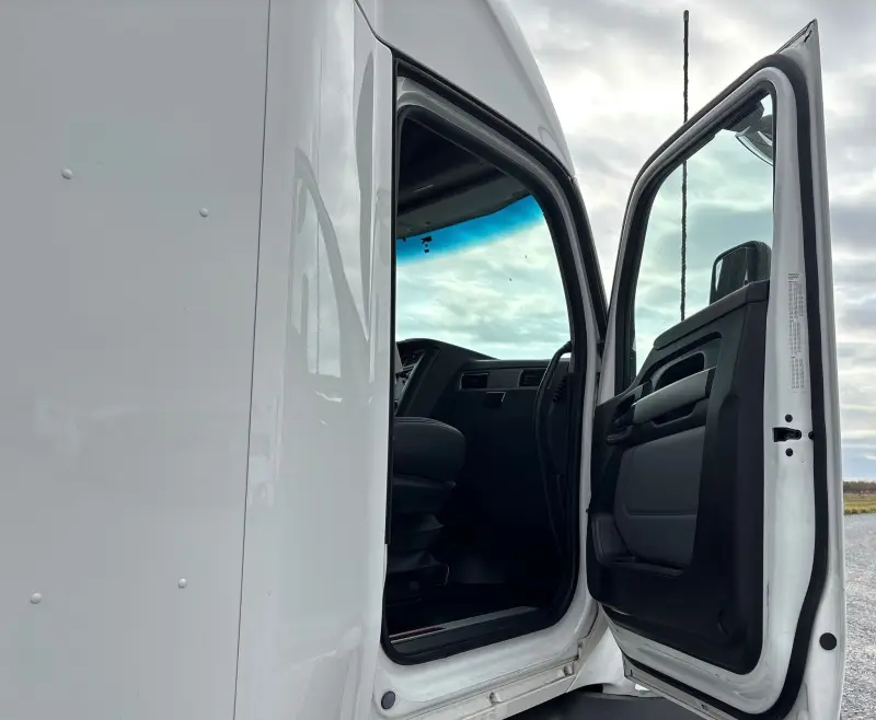2022 Kenworth T680 photo 60