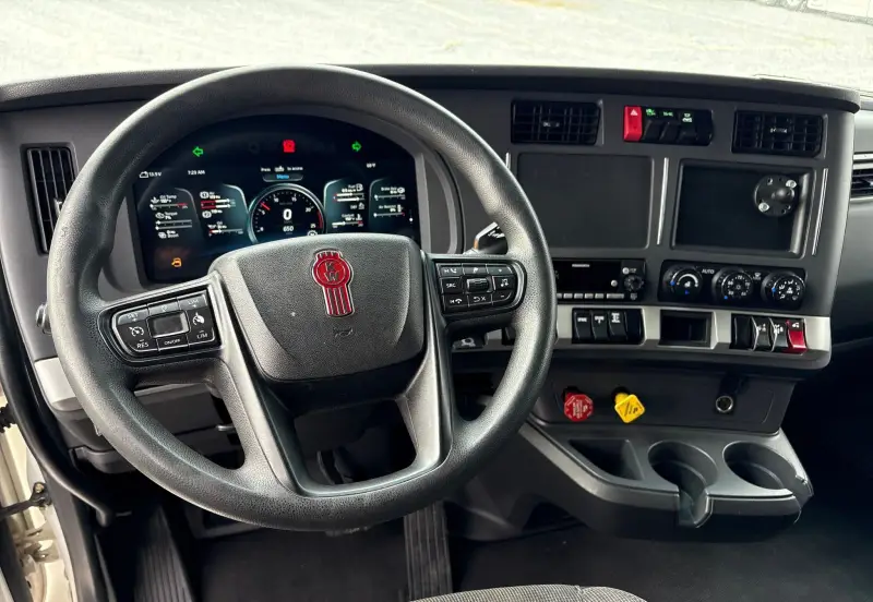2022 Kenworth T680 photo 46